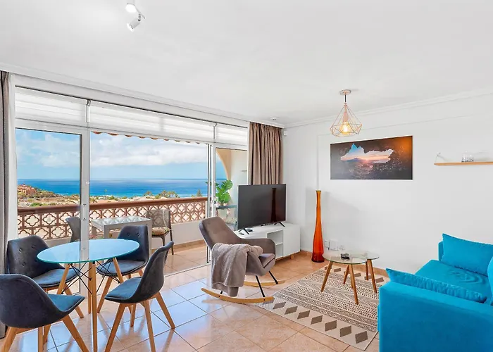 Cozy With Ocean View - Complete Renovation June 2024 * Palm-mar