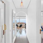 Cozy With Ocean View - Complete Renovation June 2024 Апартаменты