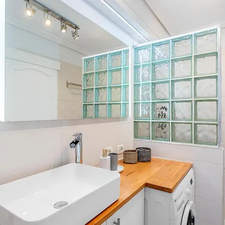 Cozy With Ocean View - Complete Renovation June 2024 公寓