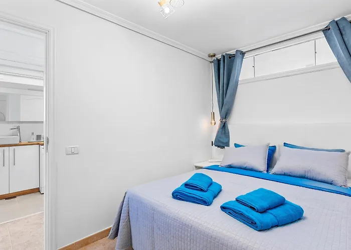 Cozy With Ocean View - Complete Renovation June 2024